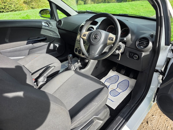 Used Vauxhall Corsa 2010 for sale - 76332051: Photo 7