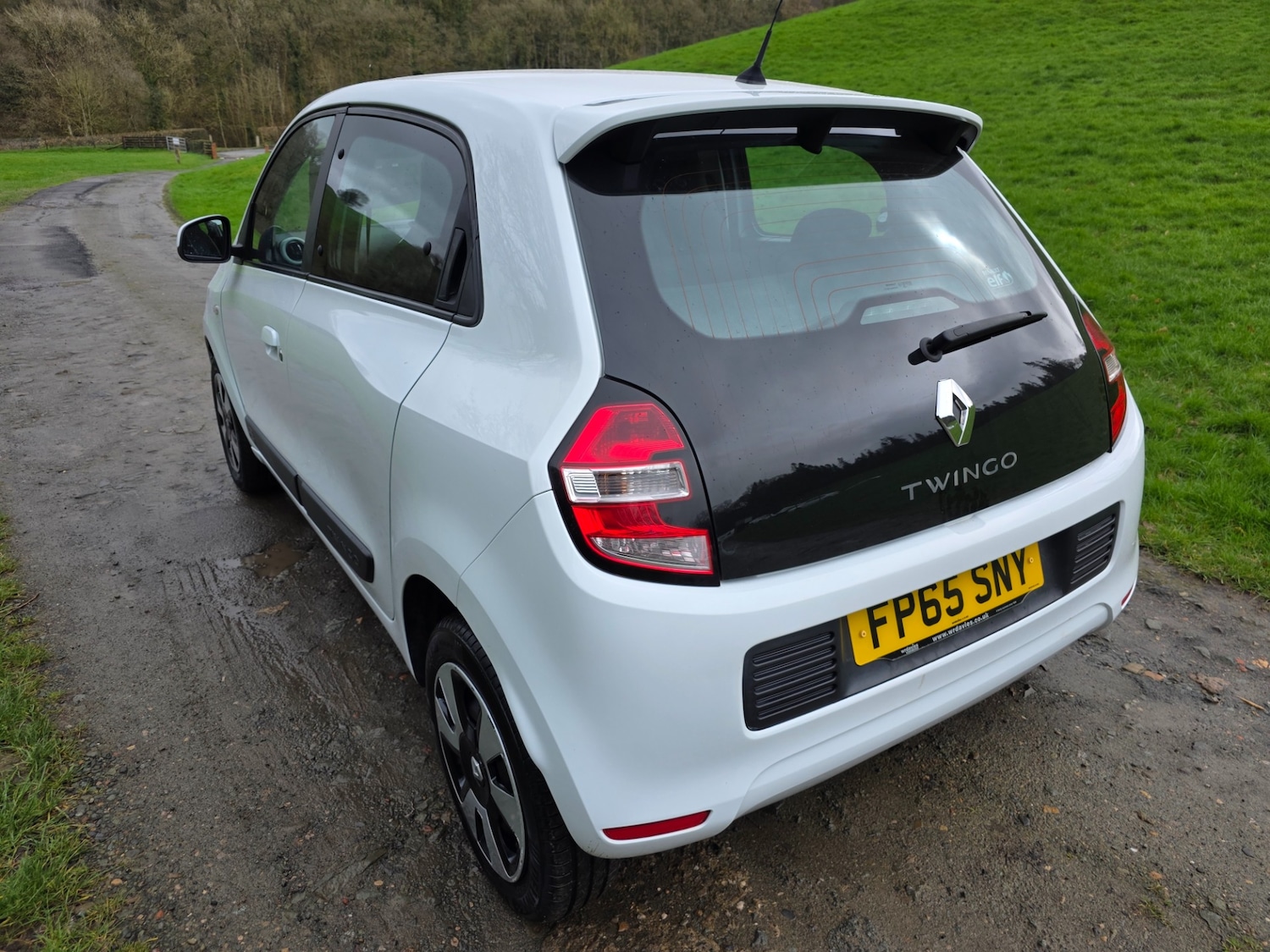 Used Renault Twingo 2015 for sale - 77846075: Photo 4