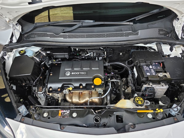 Used Vauxhall Corsa 2015 for sale - 76231796: Photo 8