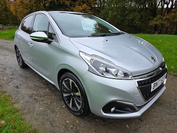 Used Peugeot 208 2017 for sale - 76461623: Photo