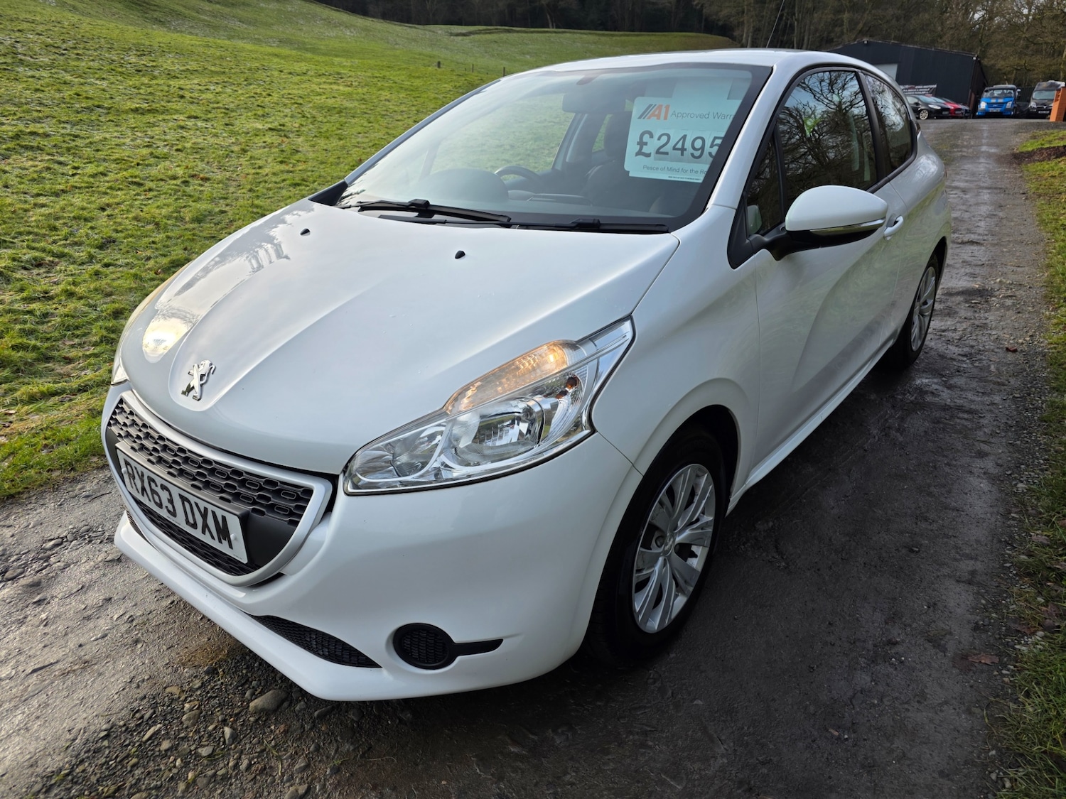 Used Peugeot 208 2013 for sale - 77195925: Photo 3