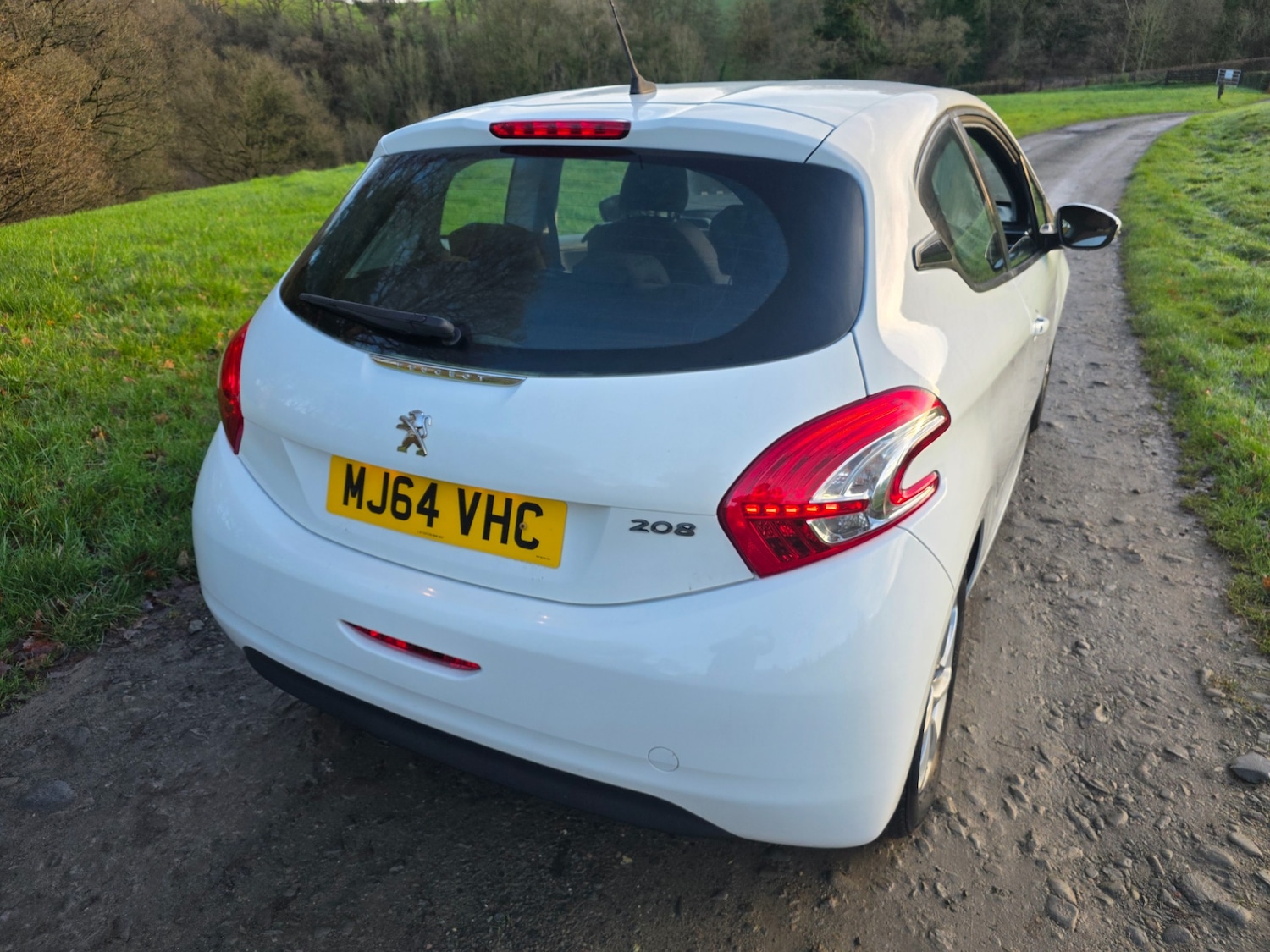Used Peugeot 208 2014 for sale - 76931126: Photo 6
