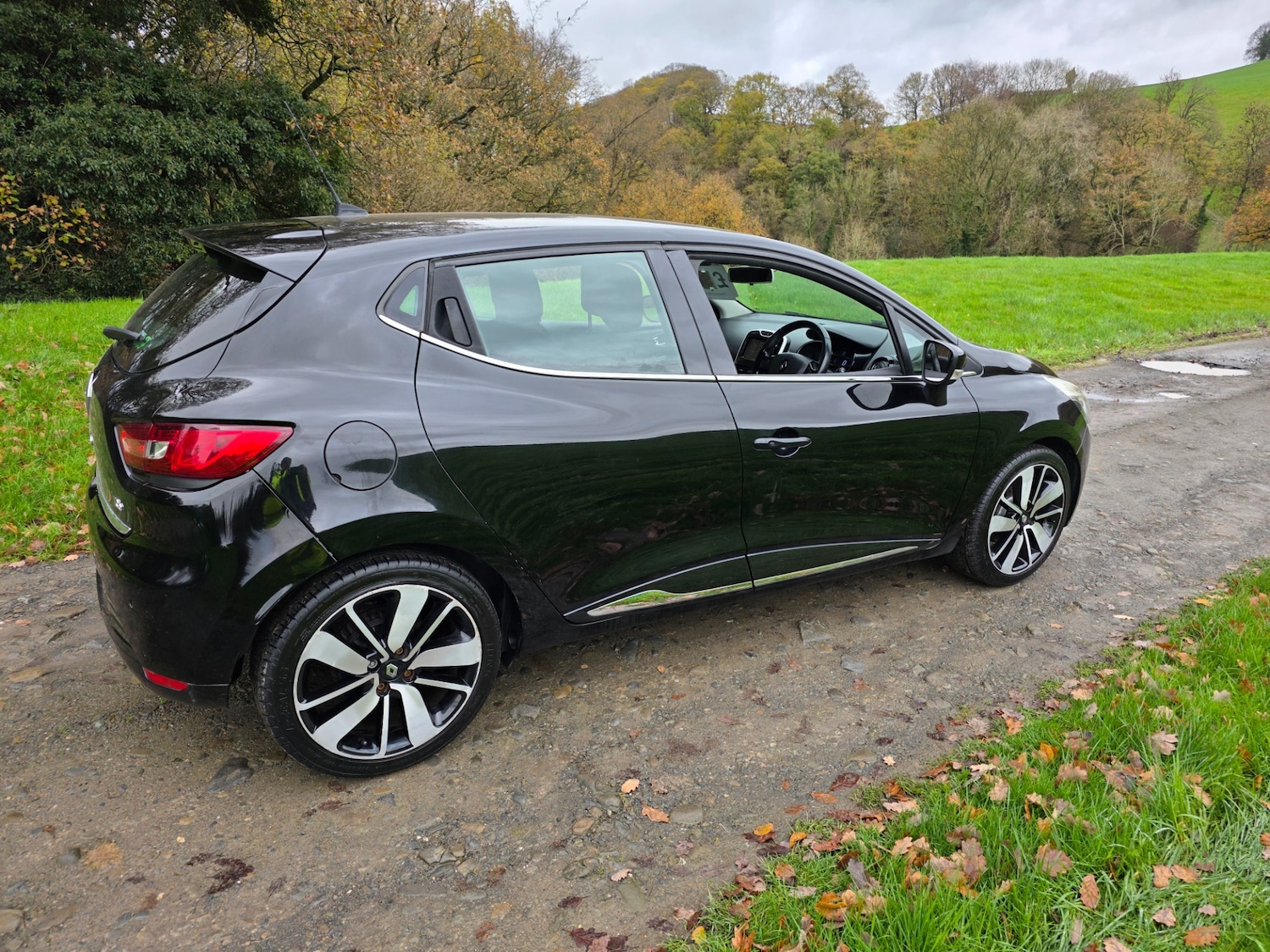 Used Renault Clio 2014 for sale - 76673332: Photo 6