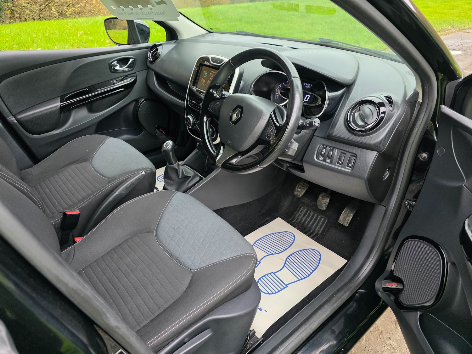 Used Renault Clio 2014 for sale - 76673332: Photo 8