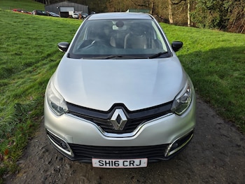 Used Renault Captur 2016 for sale - 76957390: Photo