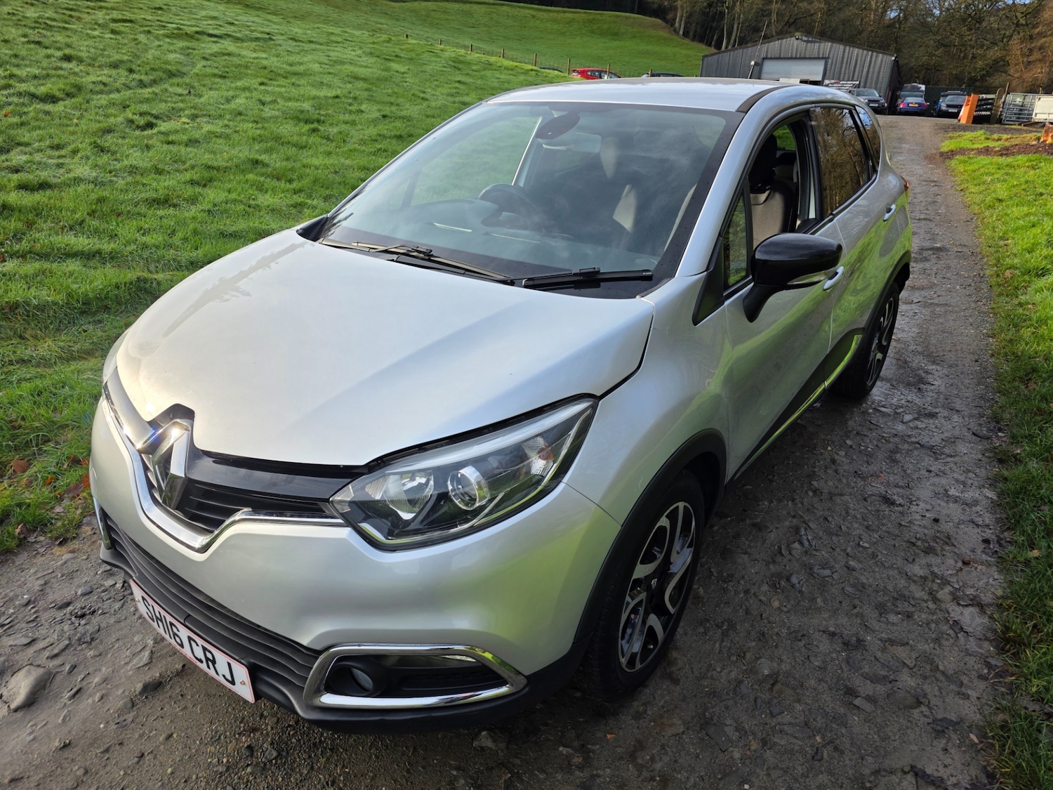 Used Renault Captur 2016 for sale - 76957390: Photo 3