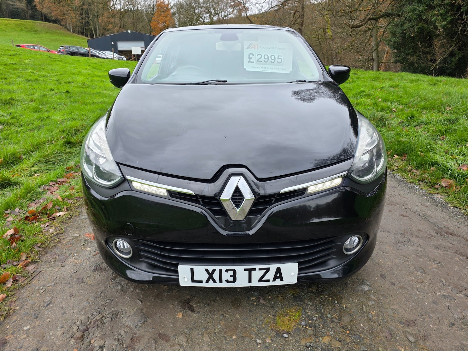 Used Renault Clio 2013 for sale - 76830631: Photo 2