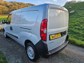 Used Vauxhall Combo 2017 for sale - 72894742: Photo