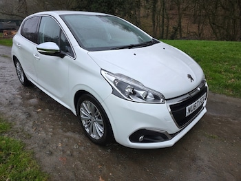 Used Peugeot 208 2017 for sale - 77715837: Photo