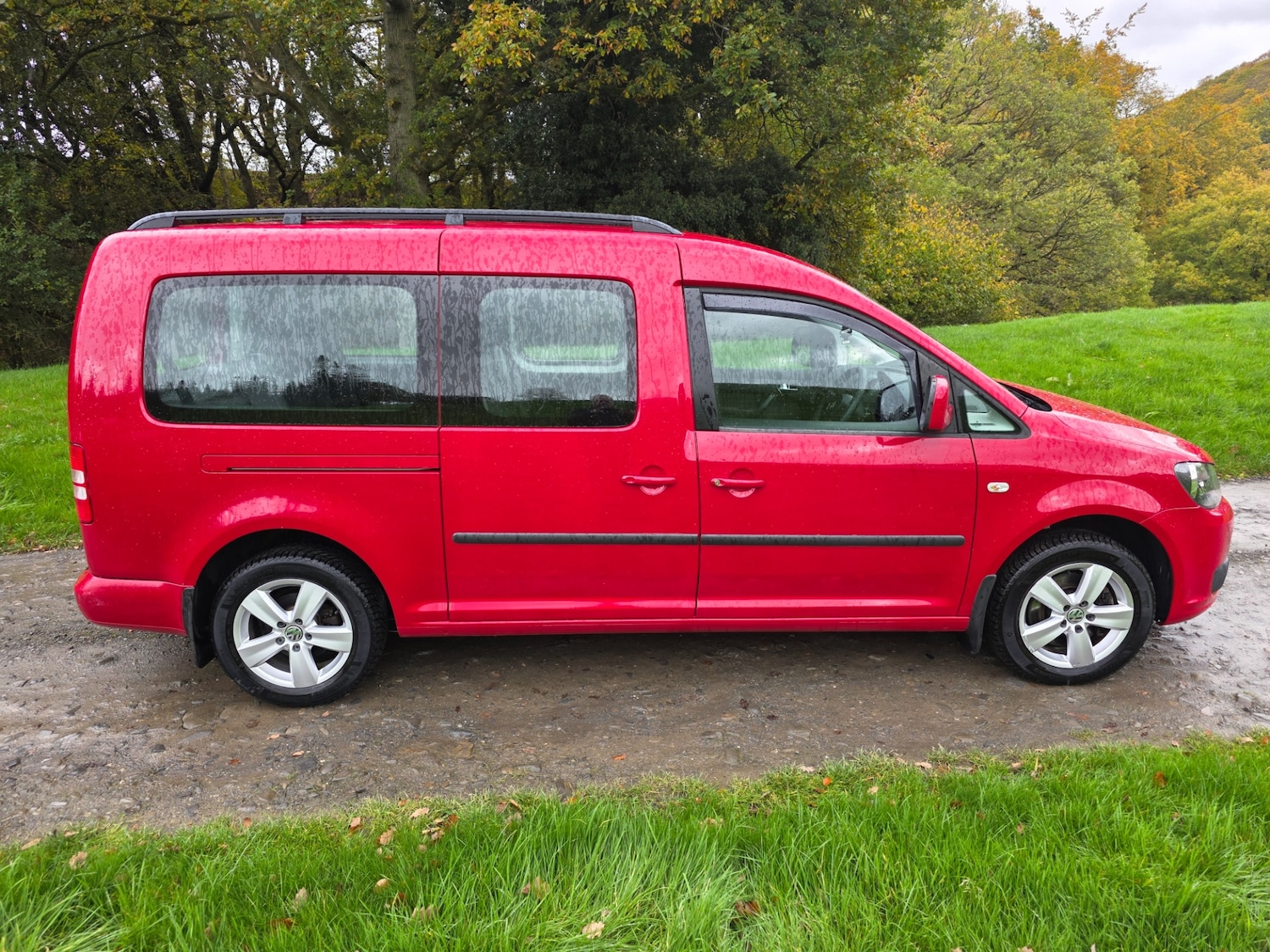 Used Volkswagen Caddy Maxi Life 2013 for sale - 76425887: Photo 7