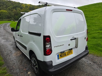 Used Peugeot Partner 2016 for sale - 76157521: Photo