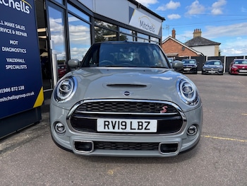 Used MINI Convertible 2019 for sale - 76203877: Photo