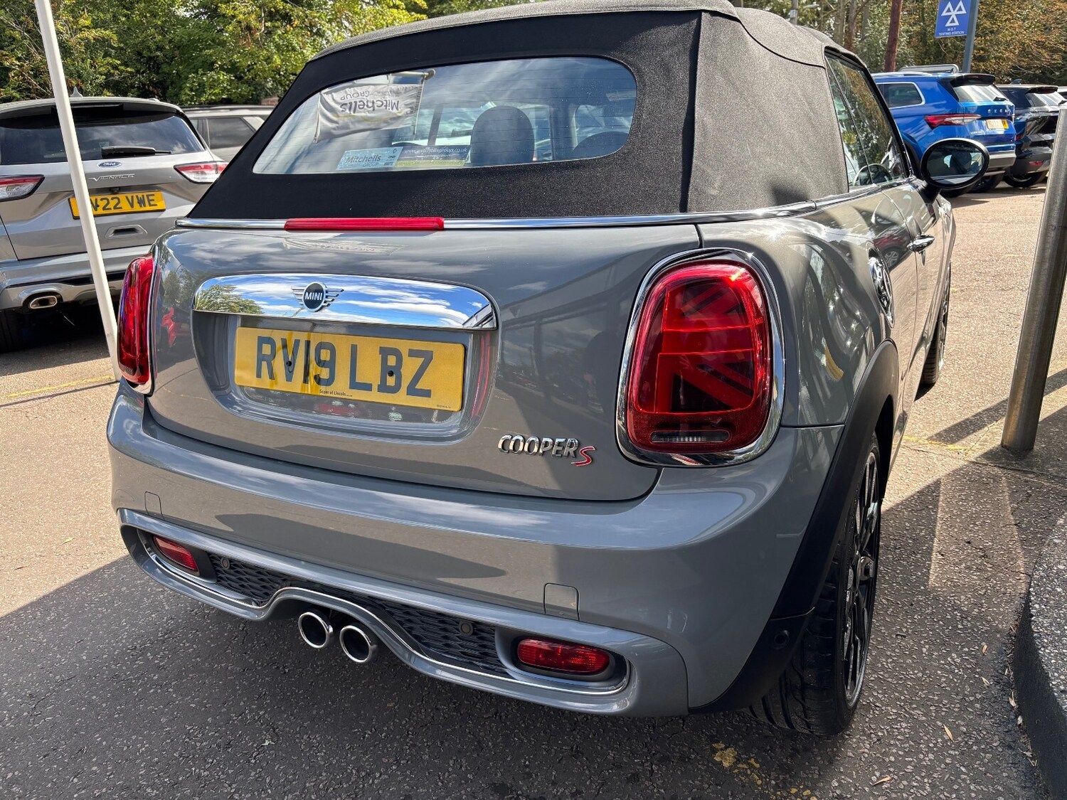 Used MINI Convertible 2019 for sale - 76203877: Photo 5