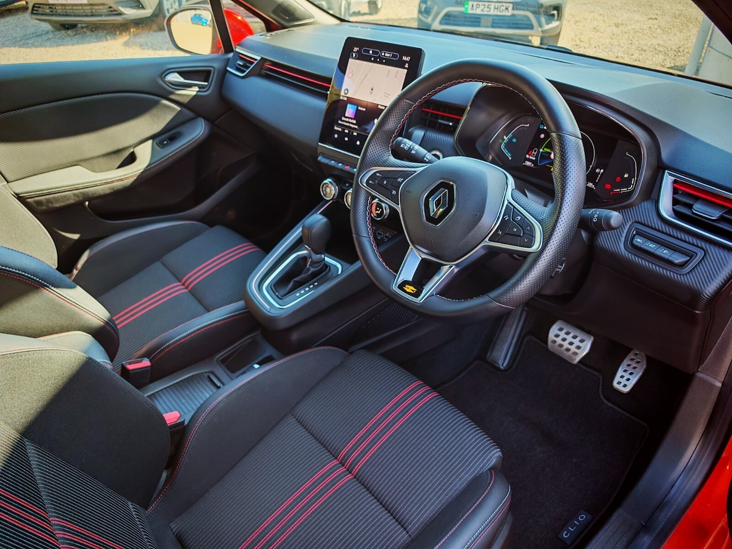 Used Renault Clio 2022 for sale - 76696473: Photo 15