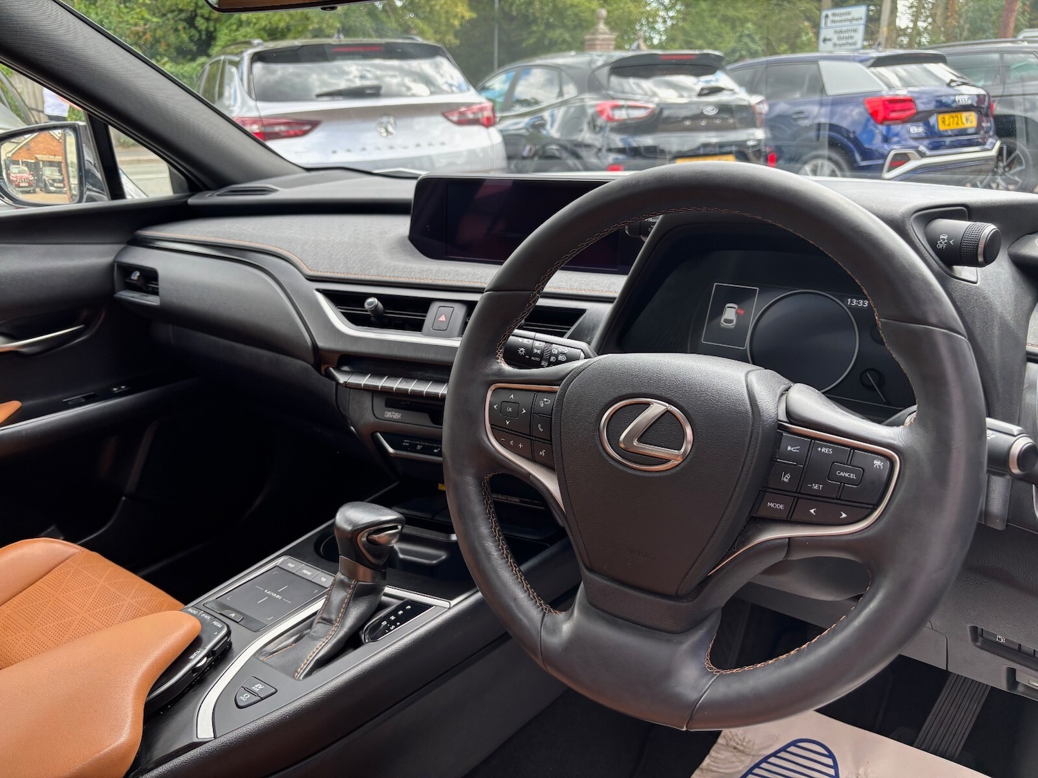 Used Lexus UX 2019 for sale - 76203695: Photo 8