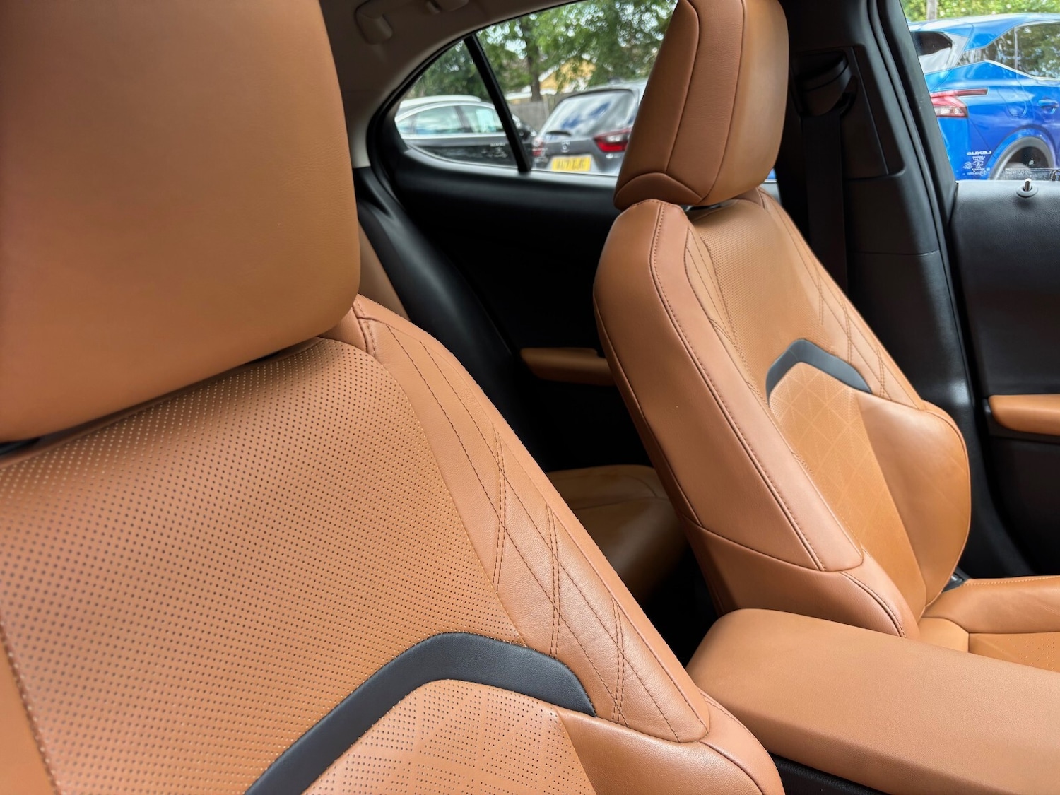 Used Lexus UX 2019 for sale - 76203695: Photo 9