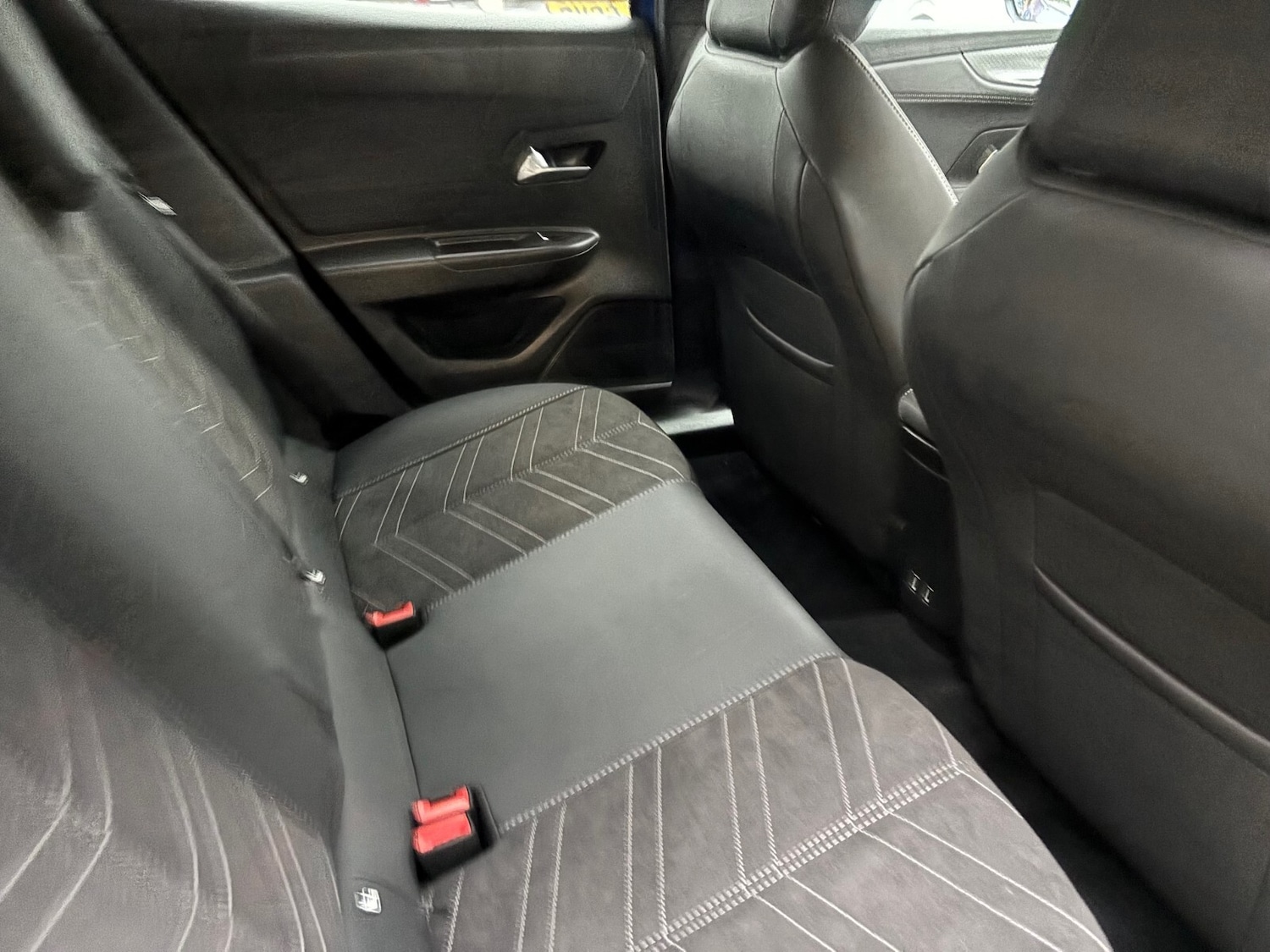 Used Vauxhall Mokka 2023 for sale - 77025441: Photo 8