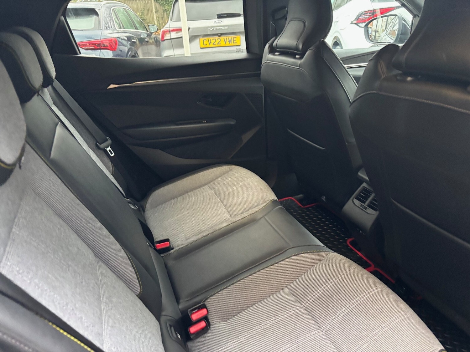 Used Renault Megane E Tech 2023 for sale - 76921953: Photo 6