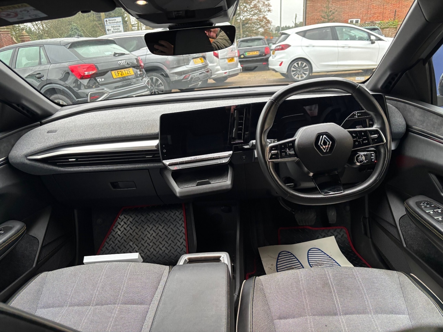 Used Renault Megane E Tech 2023 for sale - 76921953: Photo 7