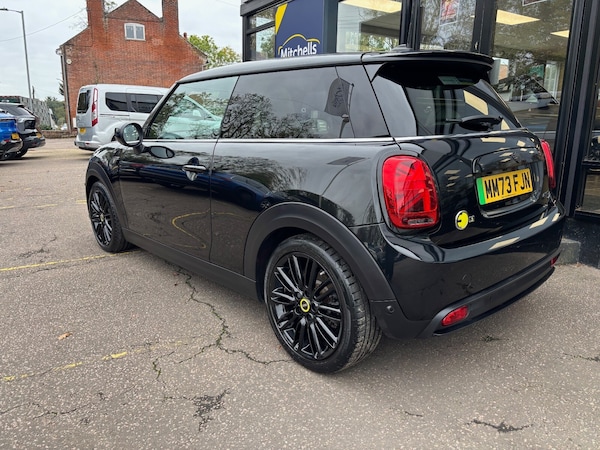Used MINI Hatch 2023 for sale - 76289830: Photo 4
