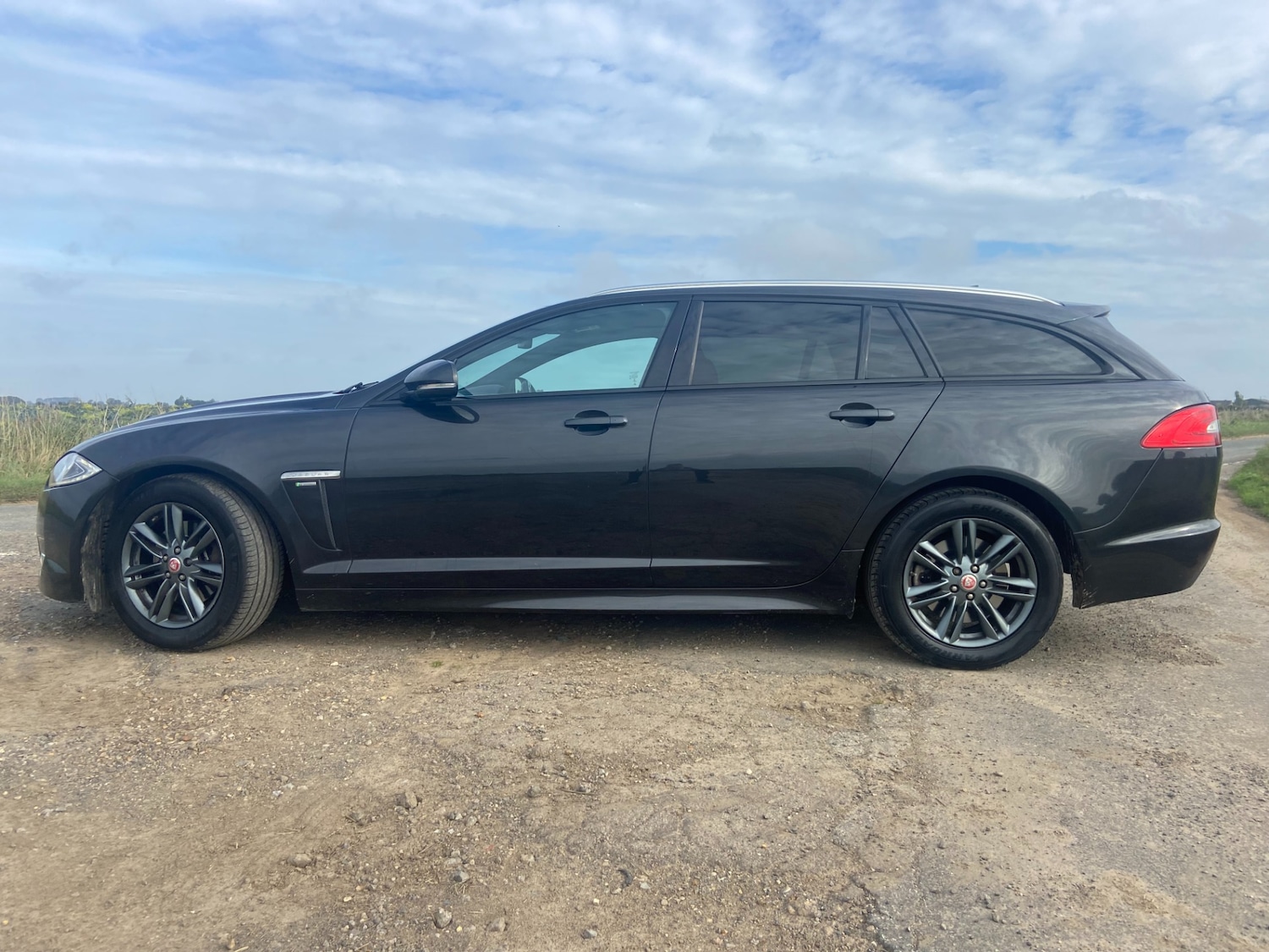 Used Jaguar XF 2015 for sale - 76878436: Photo 5