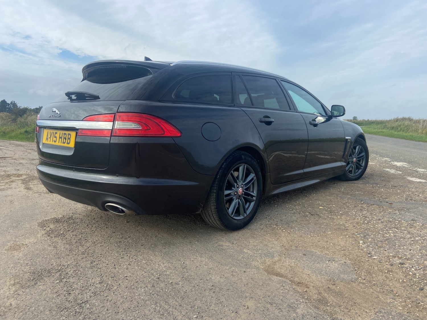 Used Jaguar XF 2015 for sale - 76878436: Photo 7