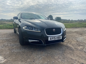Used Jaguar XF 2015 for sale - 75959750: Photo