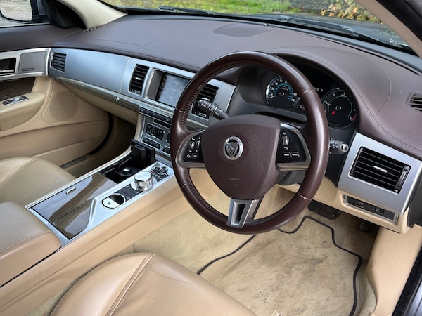 Used Jaguar XF 2013 for sale - 64082648: Photo 10