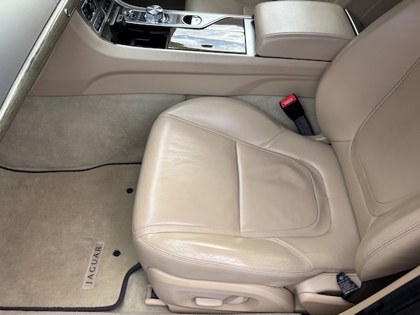 Used Jaguar XF 2013 for sale - 64082648: Photo 13