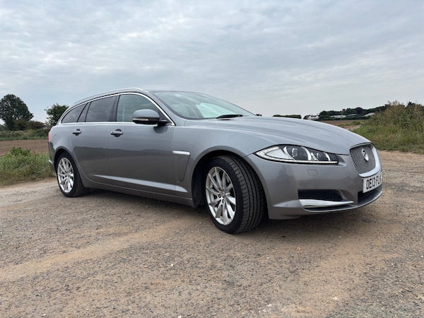 Used Jaguar XF 2013 for sale - 64082648: Photo 1