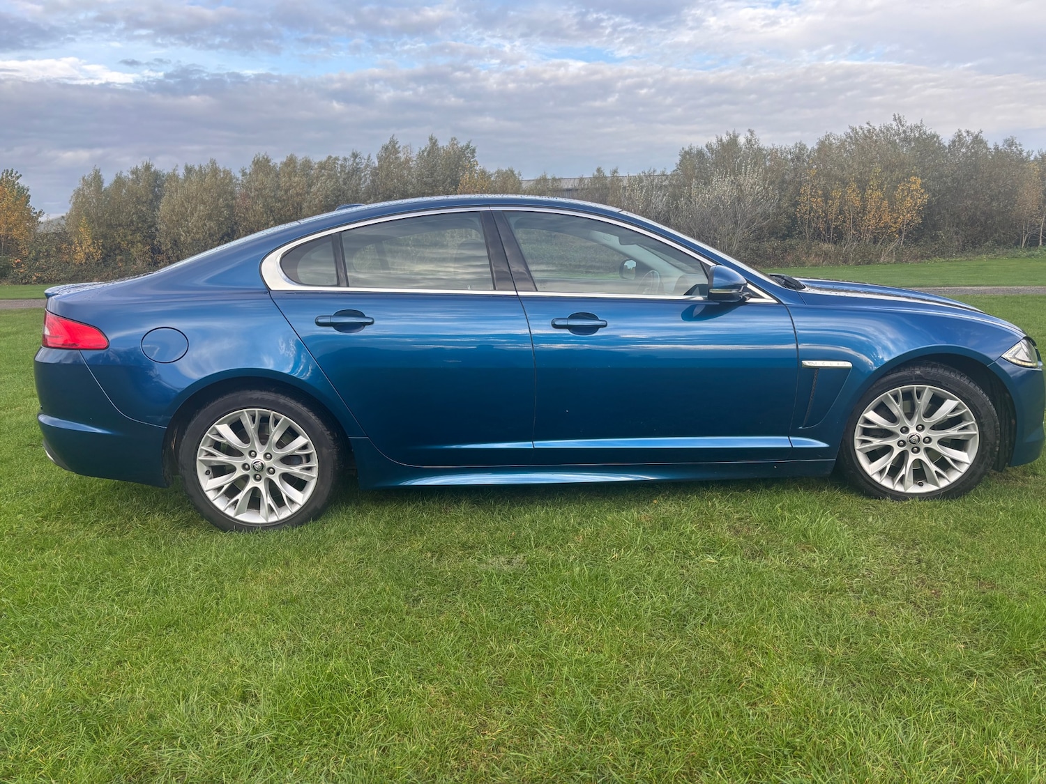 Used Jaguar XF 2012 for sale - 76415493: Photo 6