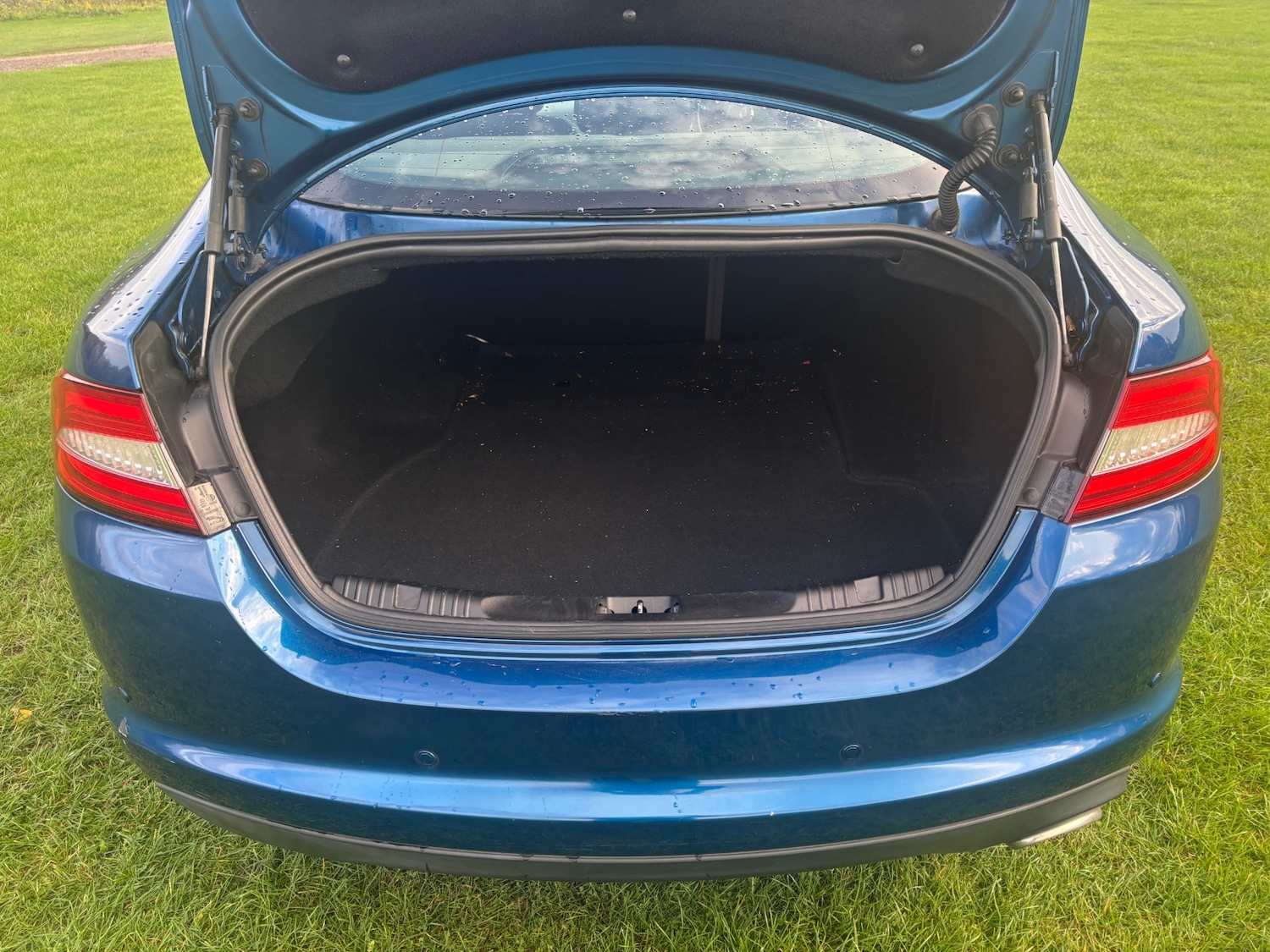 Used Jaguar XF 2012 for sale - 76415493: Photo 7