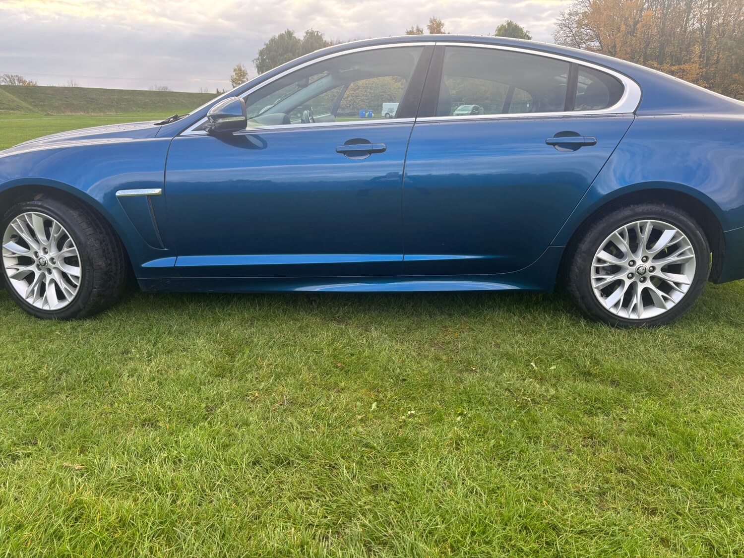 Used Jaguar XF 2012 for sale - 76415493: Photo 8