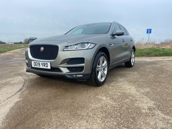 Used Jaguar F-Pace 2019 for sale - 70135905: Photo 2