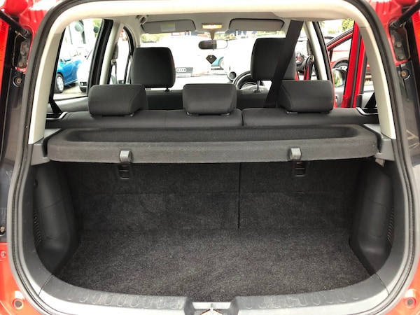 Used Suzuki Splash 2012 for sale - 76301192: Photo 9
