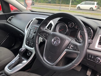 Used Vauxhall Astra 2011 for sale - 75737712: Photo