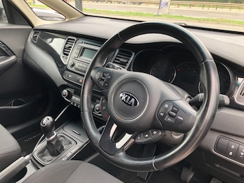 Used Kia Carens 2013 for sale - 75804199: Photo