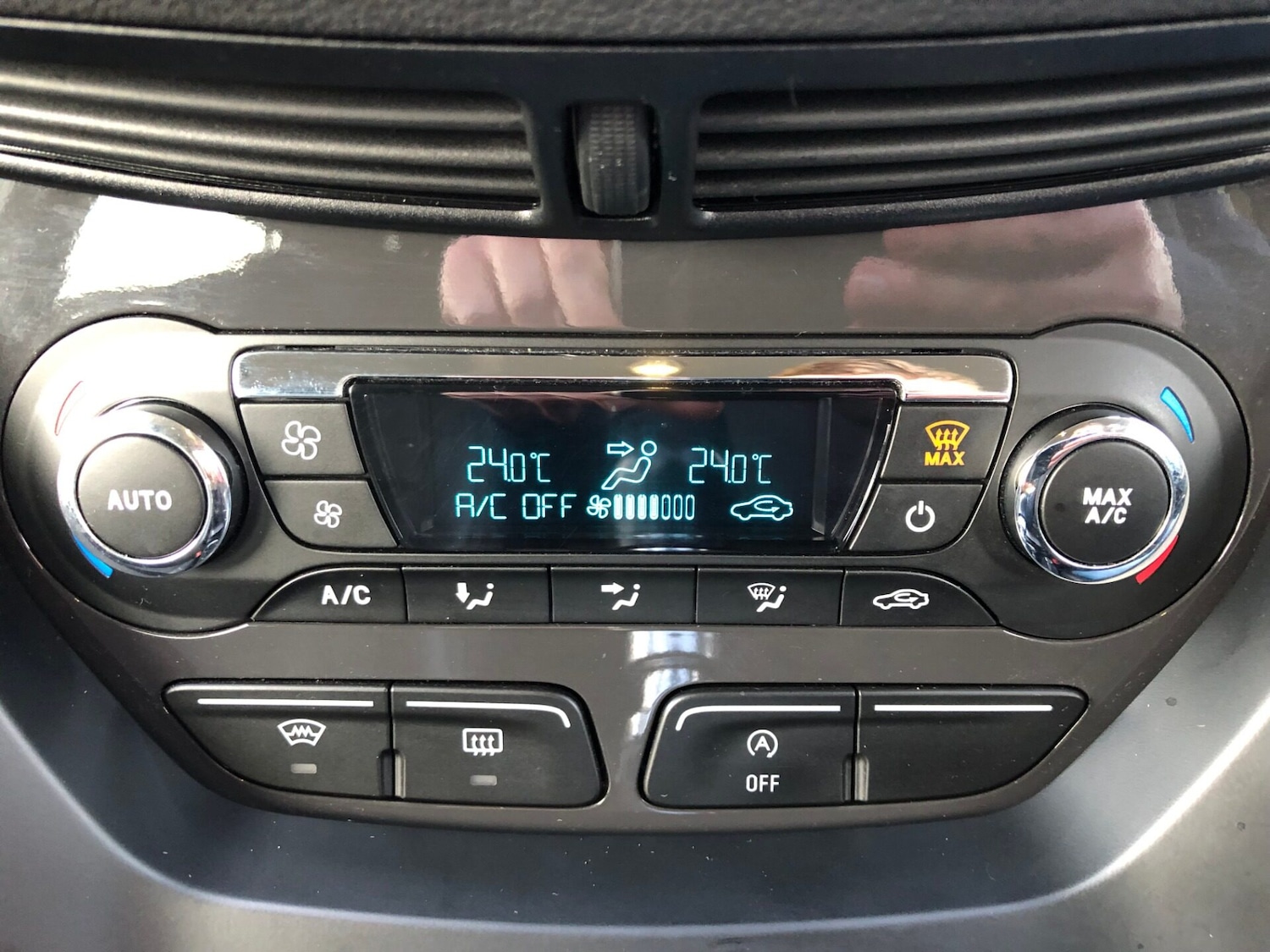 Used Ford Kuga 2015 for sale - 77394062: Photo 21