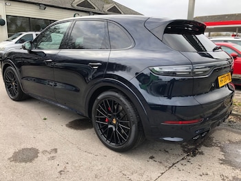 Used Porsche Cayenne 2023 for sale - 77530451: Photo