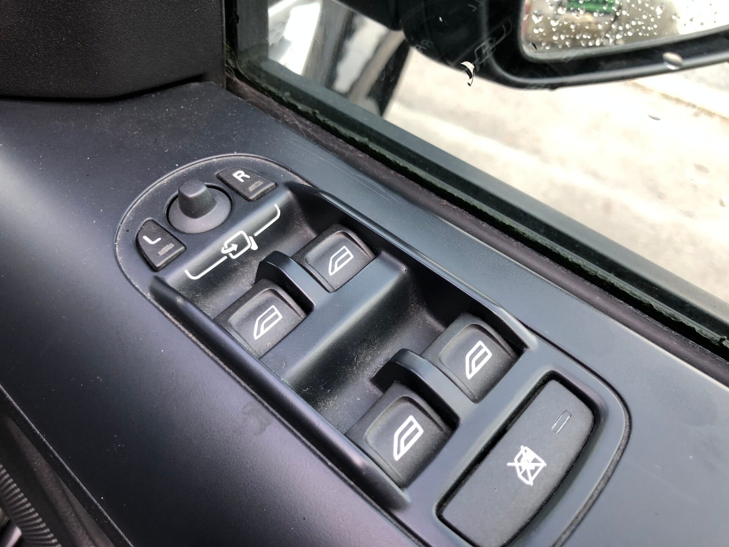 Used Land Rover Freelander 2010 for sale - 77398887: Photo 21