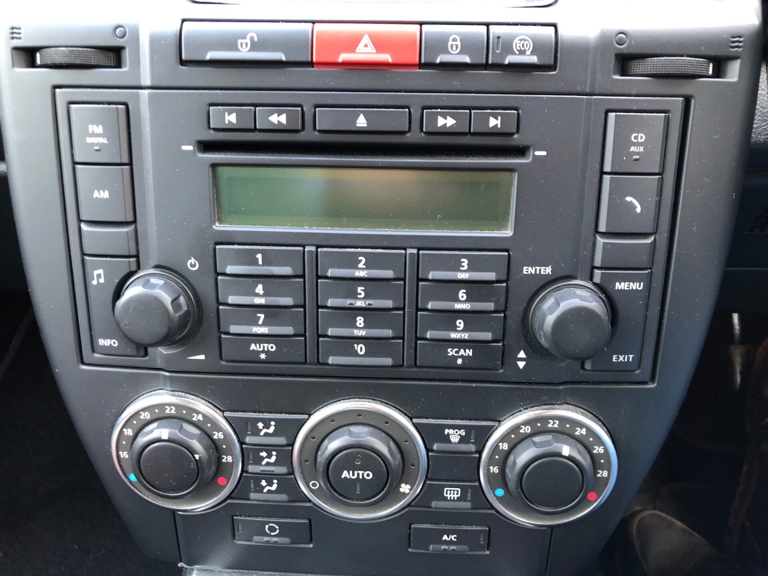 Used Land Rover Freelander 2010 for sale - 77398887: Photo 24