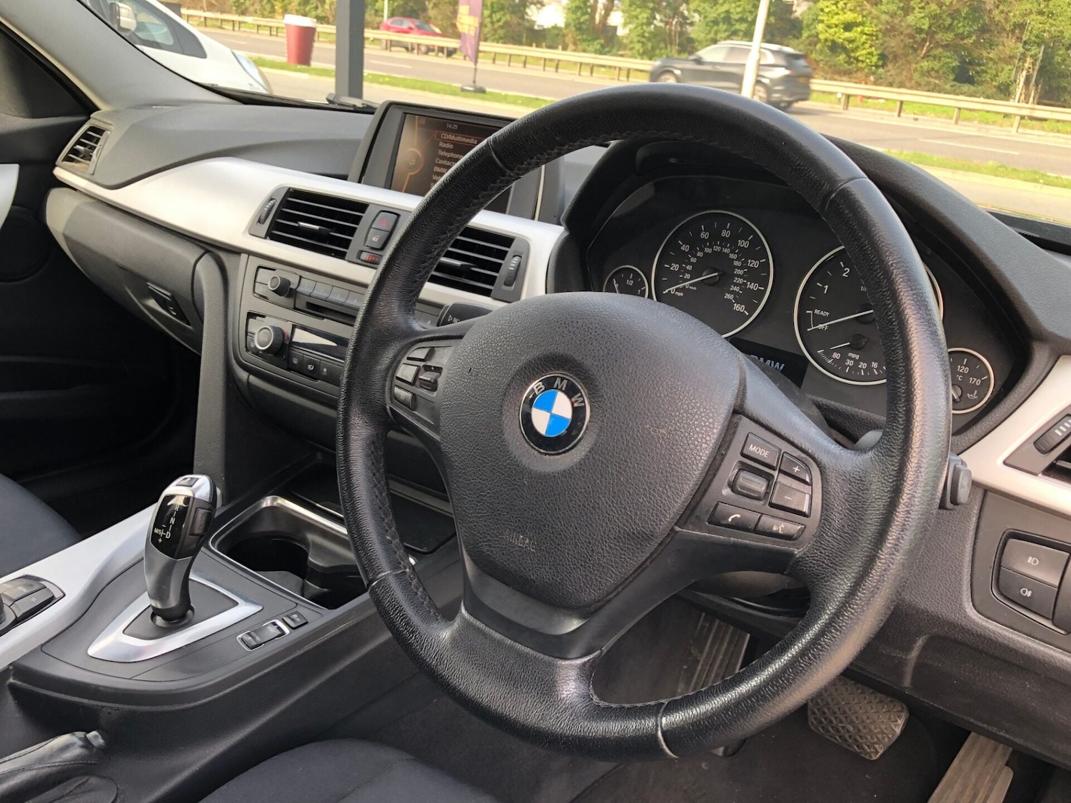Used BMW 3 Series 2012 for sale - 77764174: Photo 2