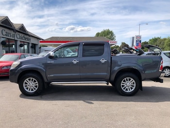 Used Toyota Hilux 2014 for sale - 79394899: Photo