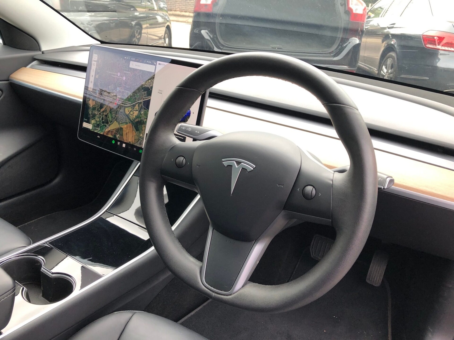 Used Tesla Model 3 2020 for sale - 76142770: Photo 2
