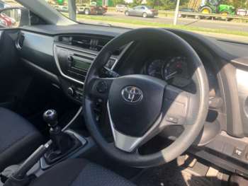 Used Toyota Auris 2014 for sale - 74817227: Photo