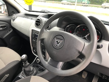 Used Dacia Duster 2015 for sale - 78599036: Photo