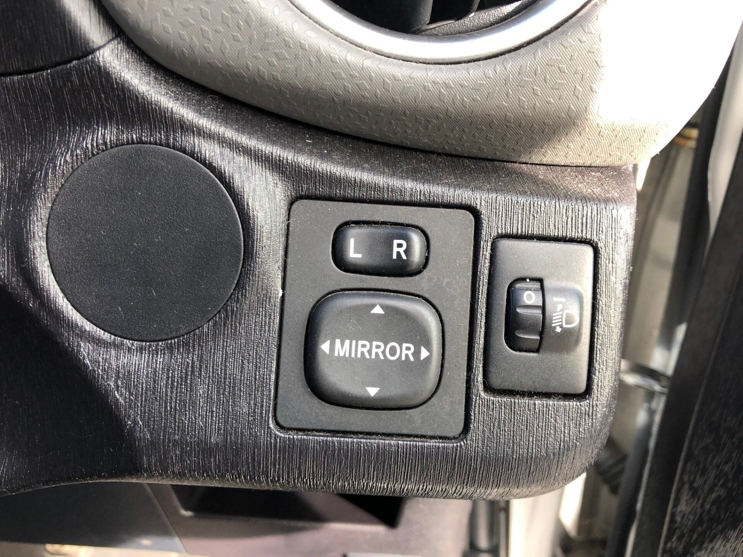 Used Toyota Yaris 2012 for sale - 76436308: Photo 29