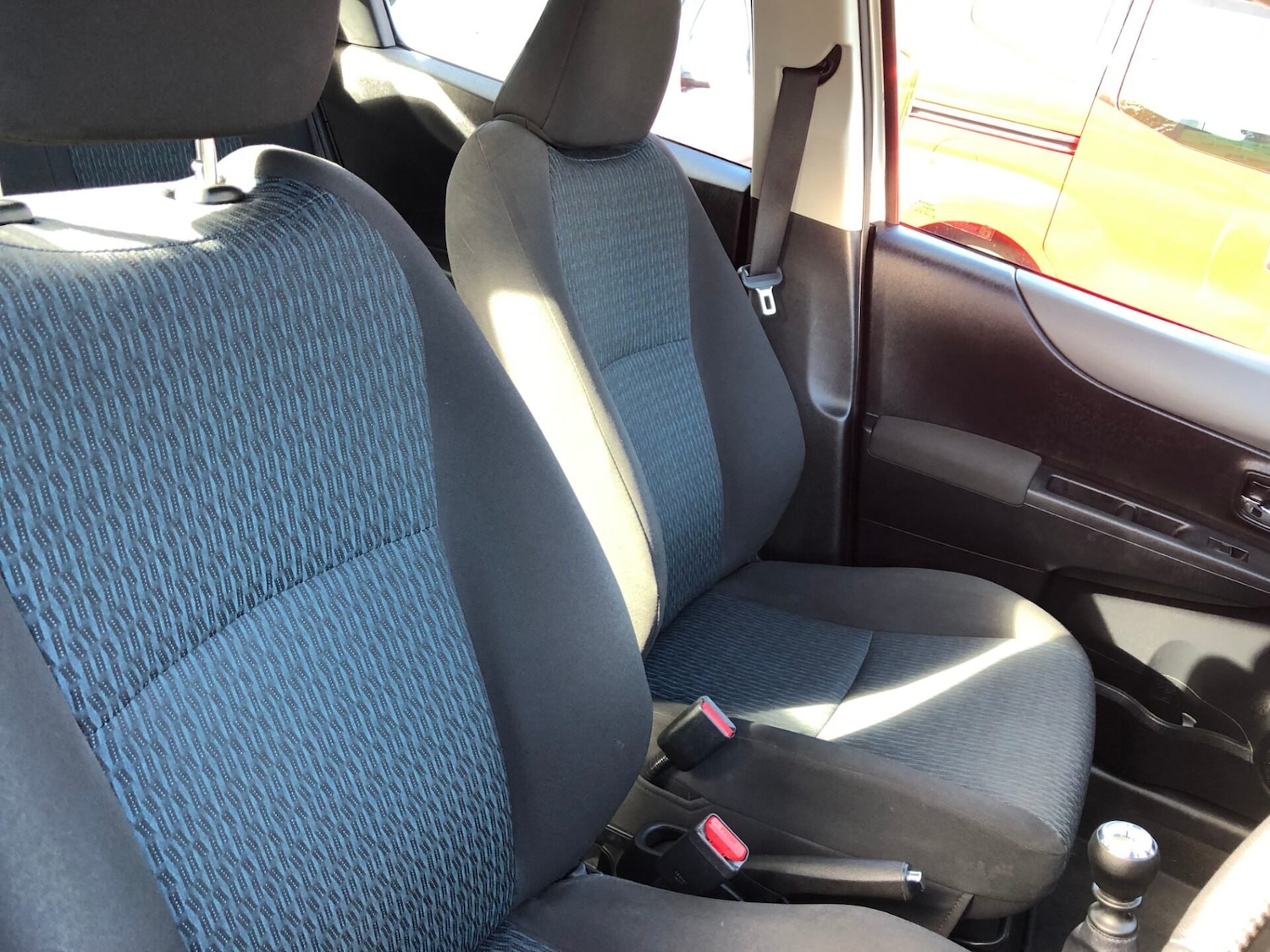 Used Toyota Yaris 2012 for sale - 76436308: Photo 8