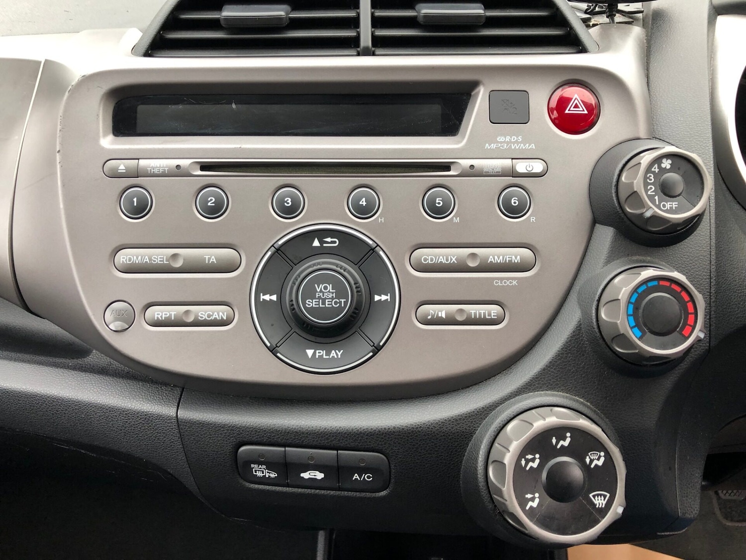 Used Honda Jazz 2010 for sale - 76504611: Photo 31