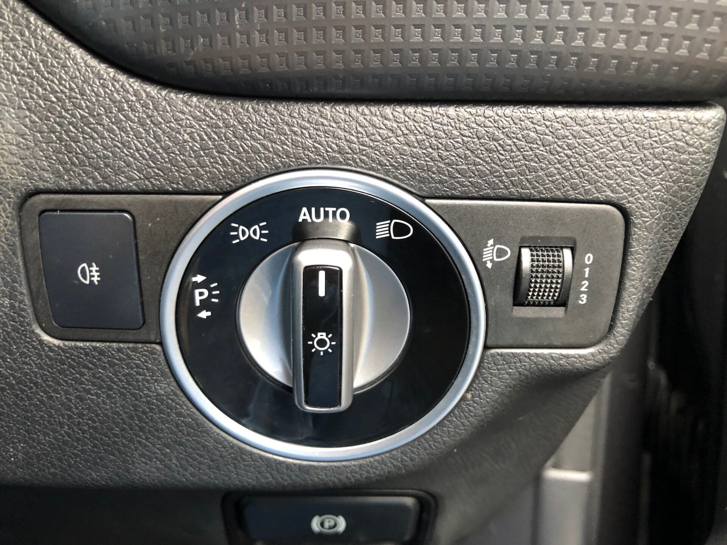 Used Mercedes-Benz A-Class 2013 for sale - 77620725: Photo 19